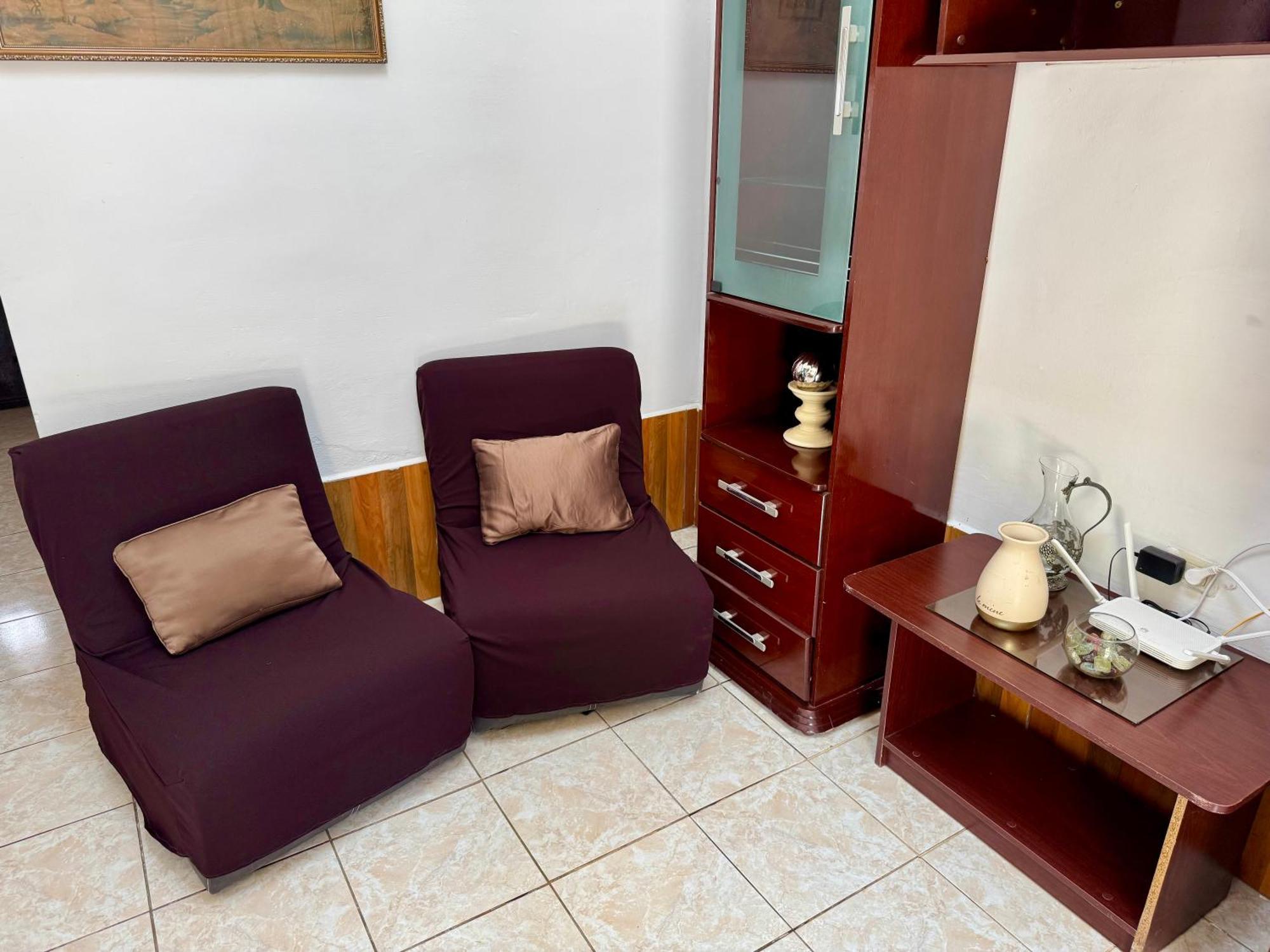 Hostal Inn 1 Flores Bagian luar foto