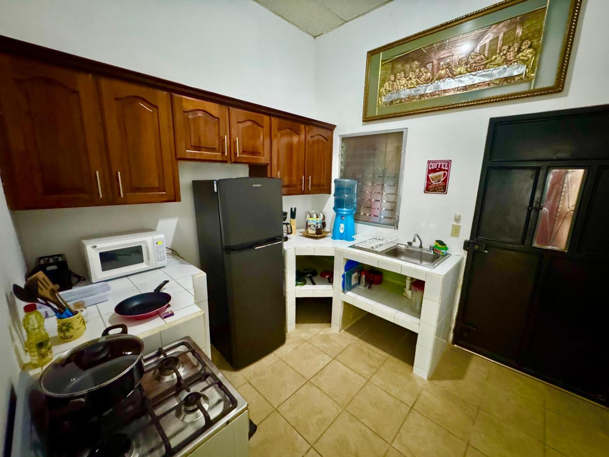 Hostal Inn 1 Flores Bagian luar foto